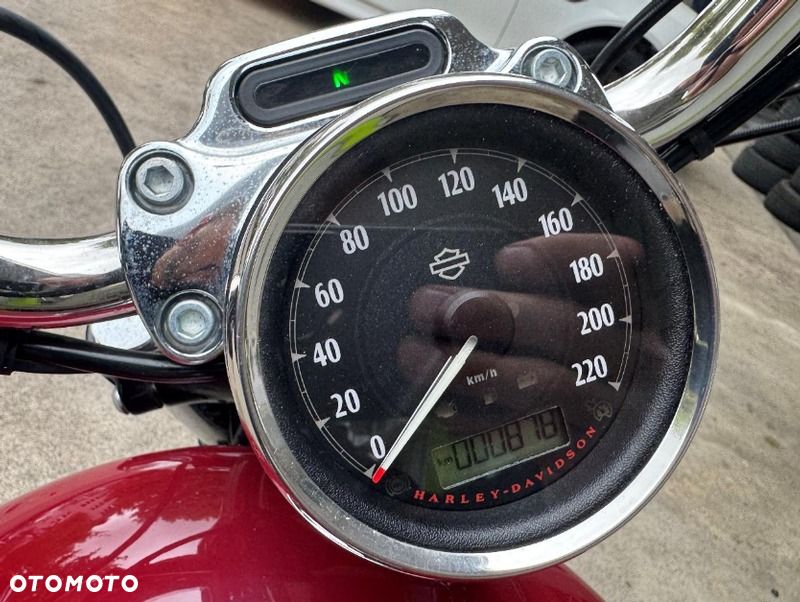 Harley-Davidson Sportster Custom 1200C - 7