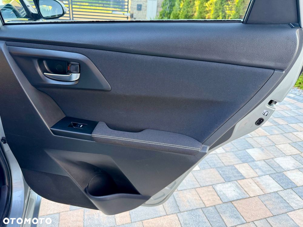 Toyota Auris 1.6 Premium Start - 26