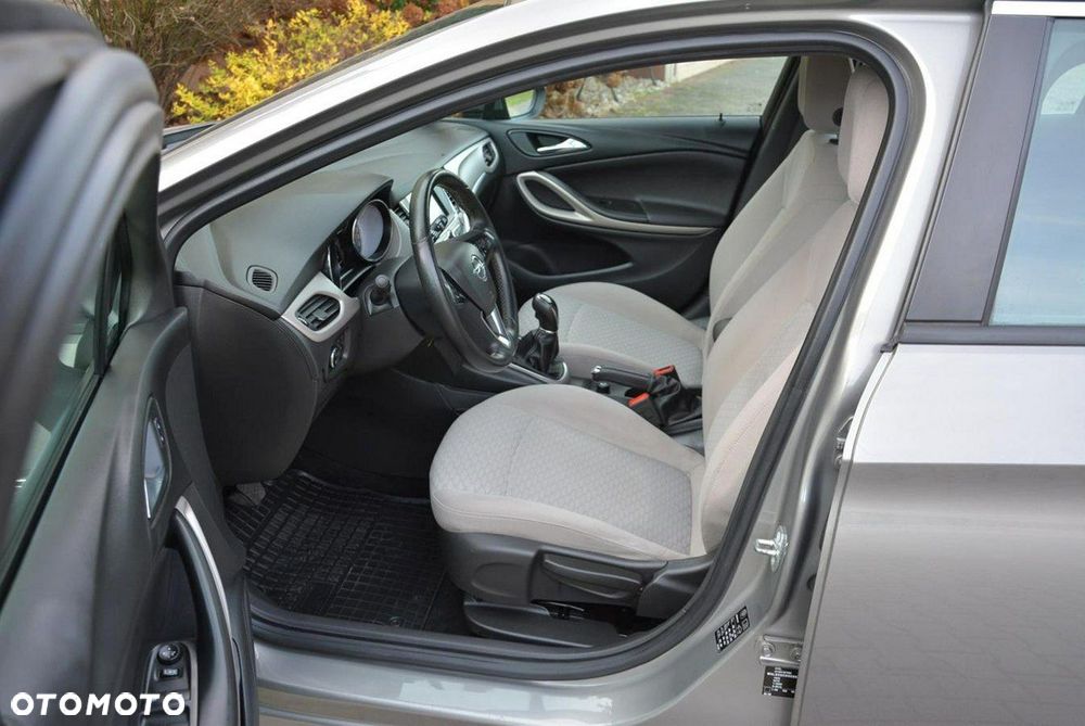 Opel Astra - 15