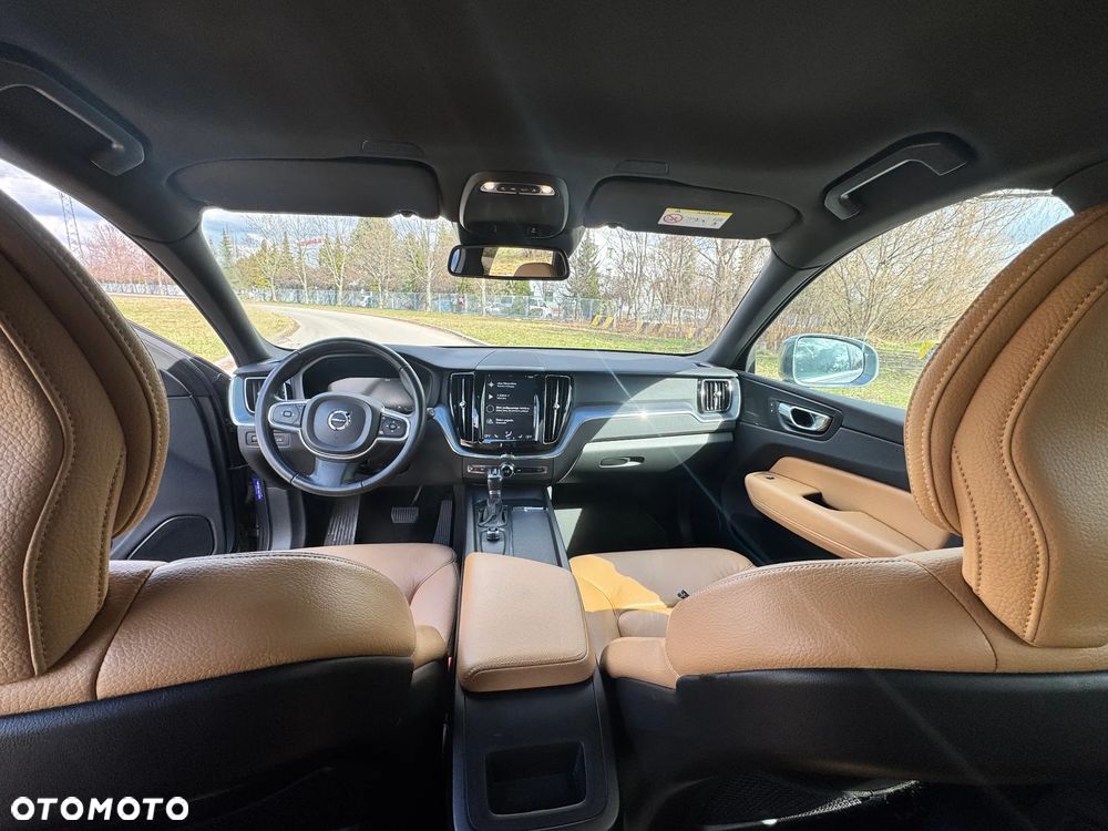 Volvo XC 60 D4 Momentum - 8