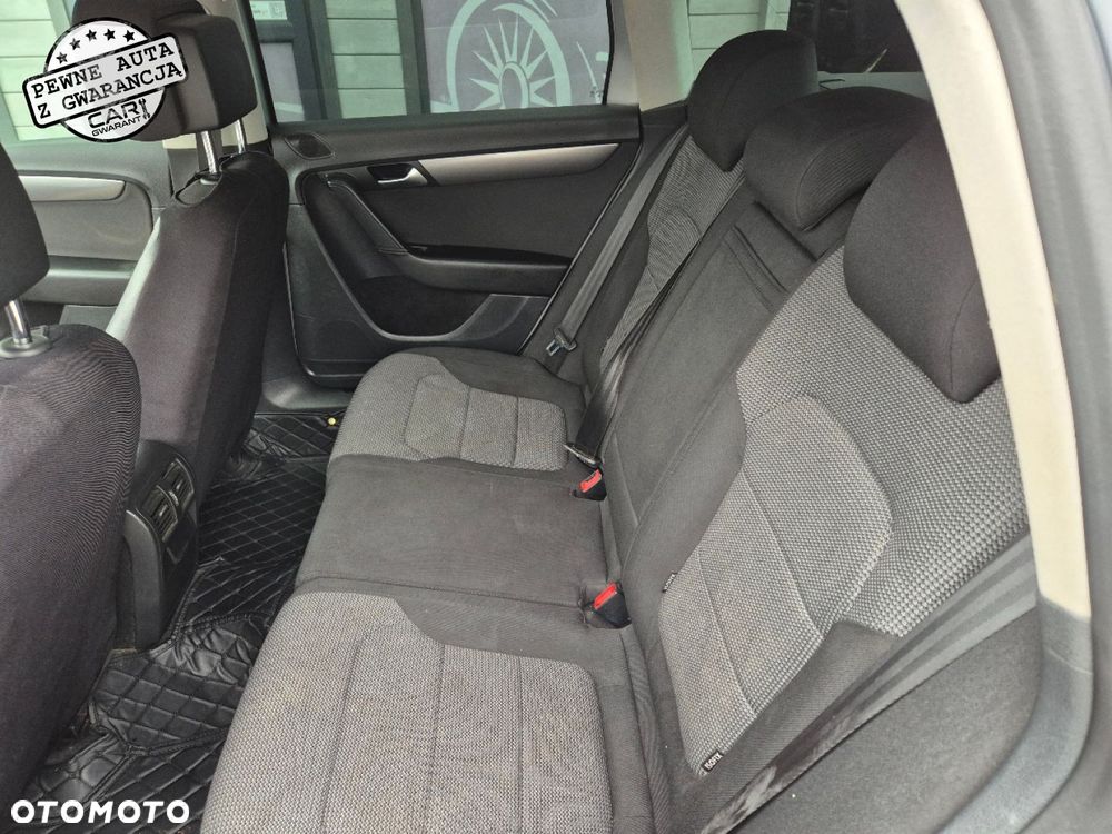 Volkswagen Passat - 15