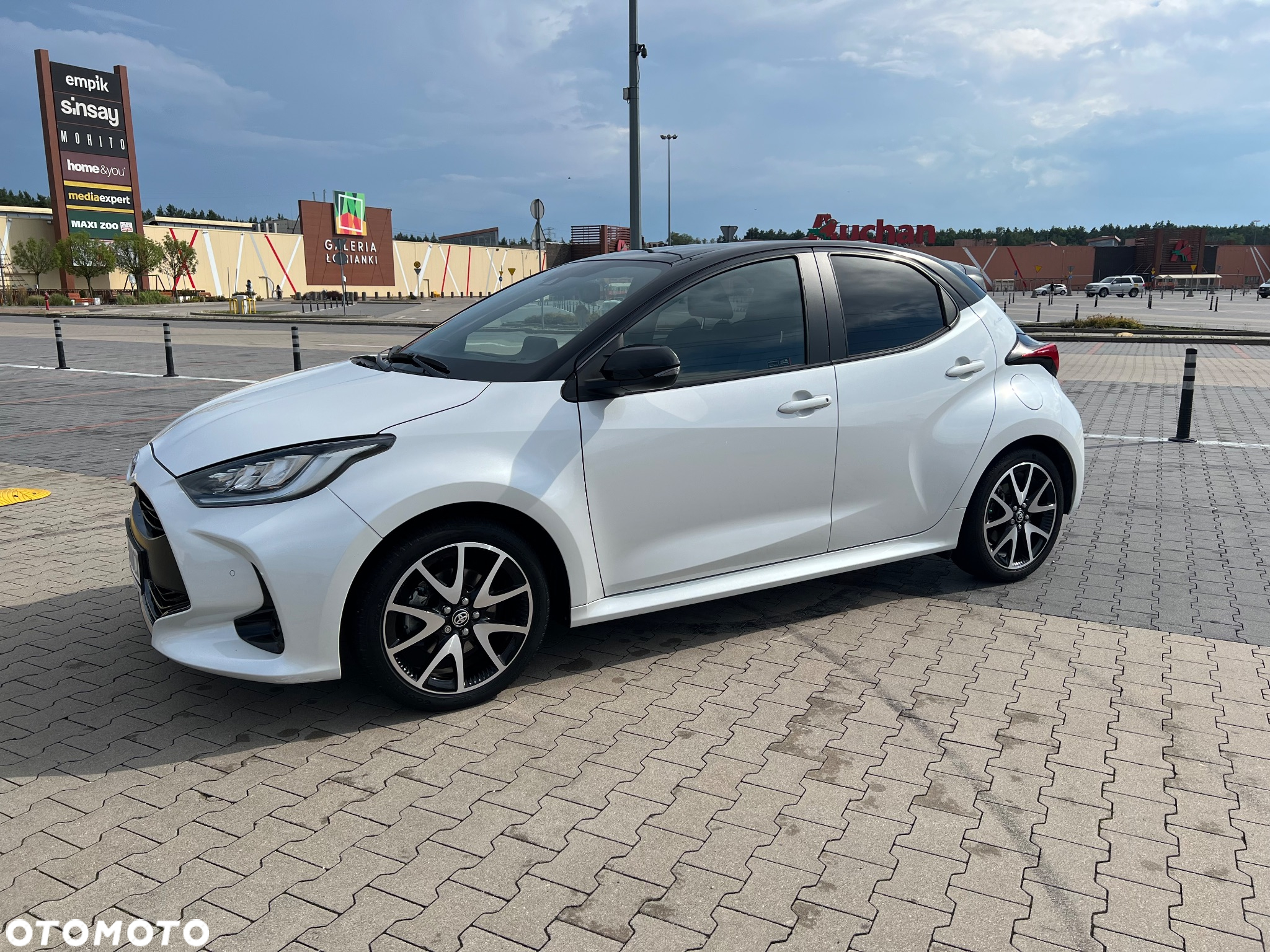 Toyota Yaris Hybrid 1.5 Selection Style - 2