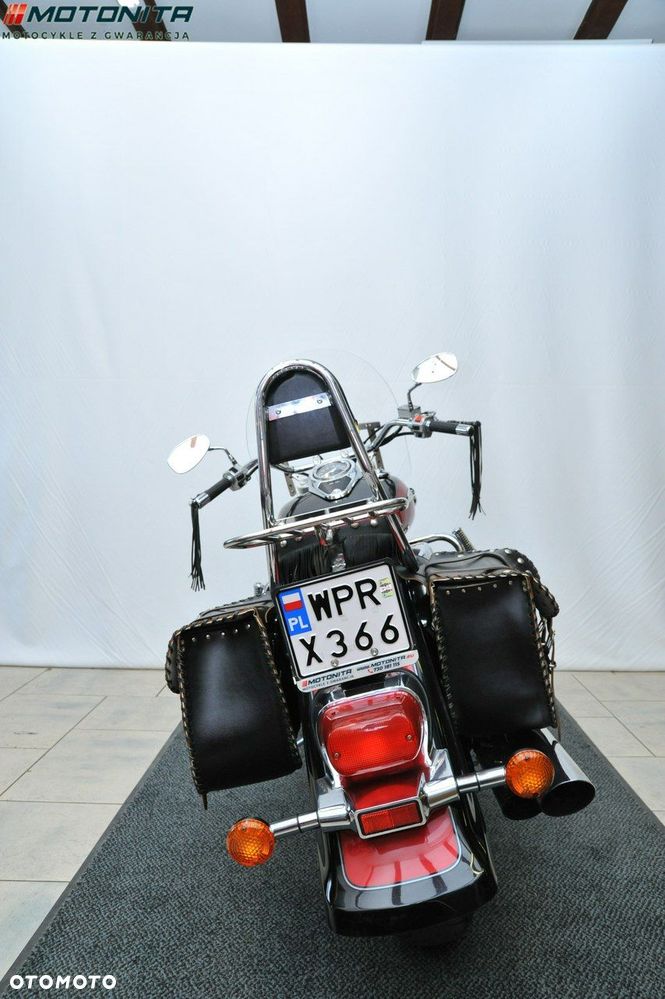 Suzuki VL 800 Volusia - Boulevard C50 - 4