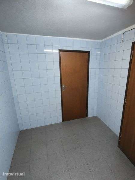 Armazém à Venda | 125 m² | Paul, Torres Vedras - Grande imagem: 5/7