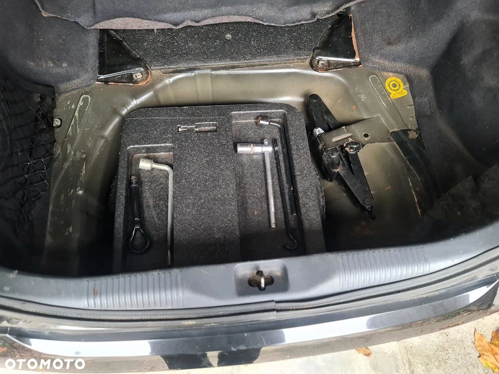 Nissan Almera - 16