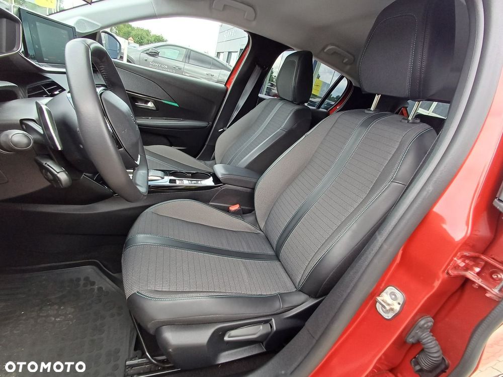 Peugeot 208 - 13