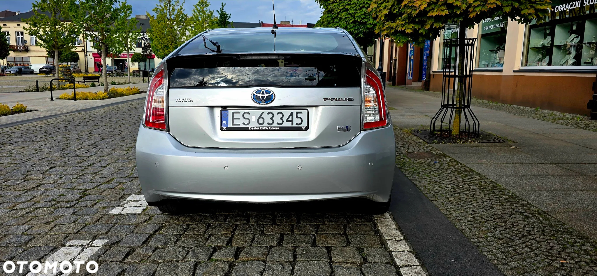 Toyota Prius - 4