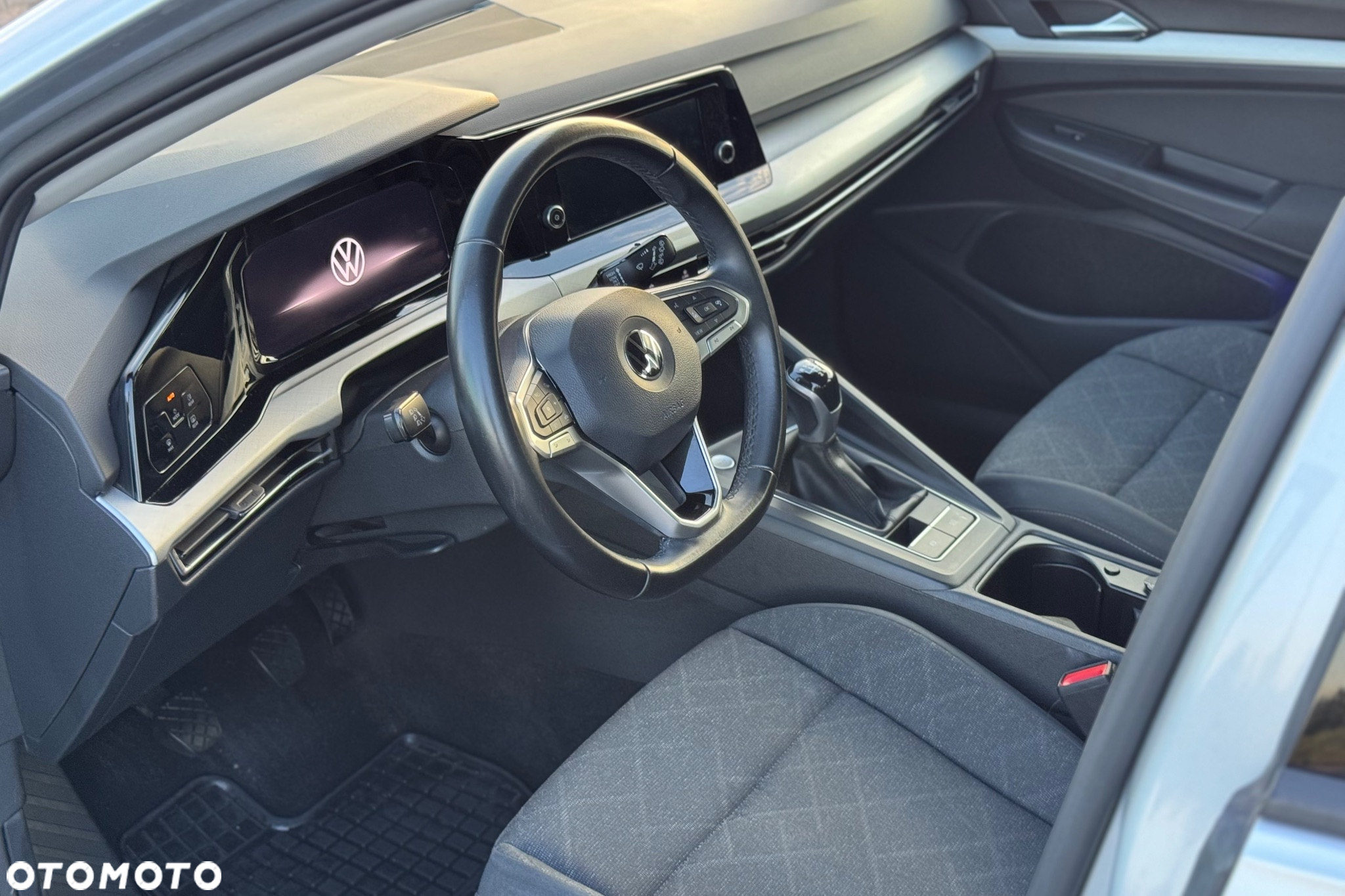 Volkswagen Golf VIII 1.5 TSI EVO Life - 19