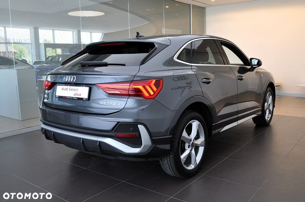 Audi Q3 Sportback - 4