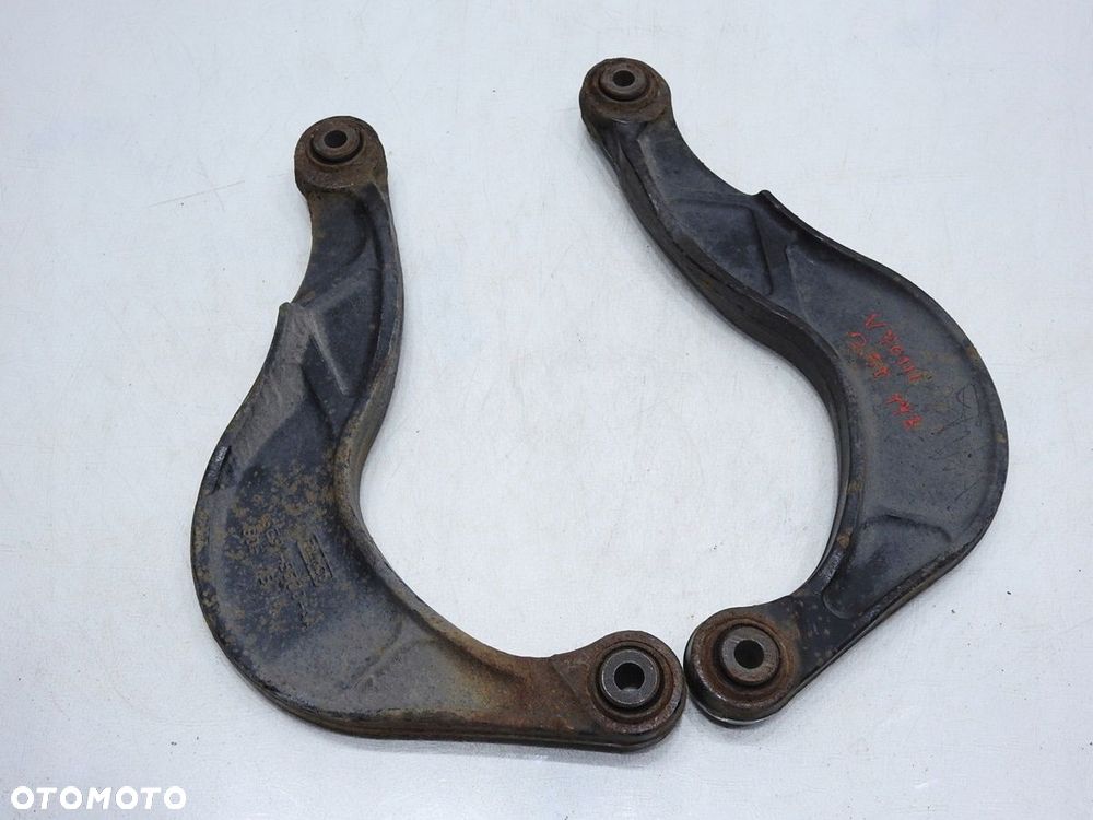 WAHACZ WAHACZE TYŁ VOLVO V70 III 2.5 T - 5