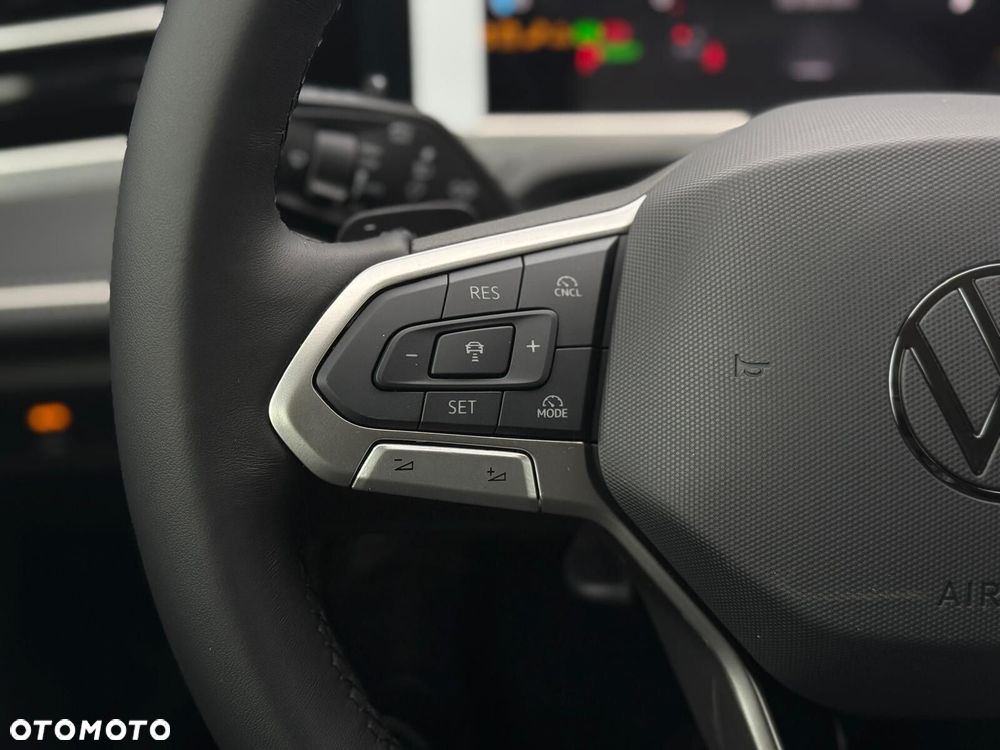 Volkswagen Passat - 29