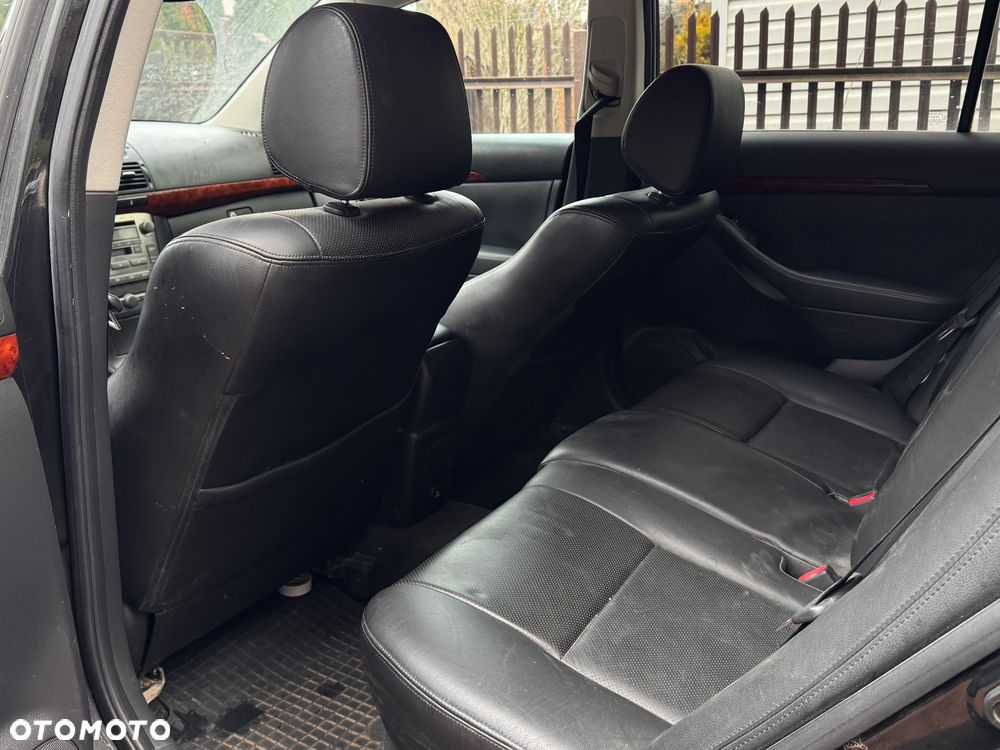 Toyota Avensis 2.4 VVT-i Prestige - 11