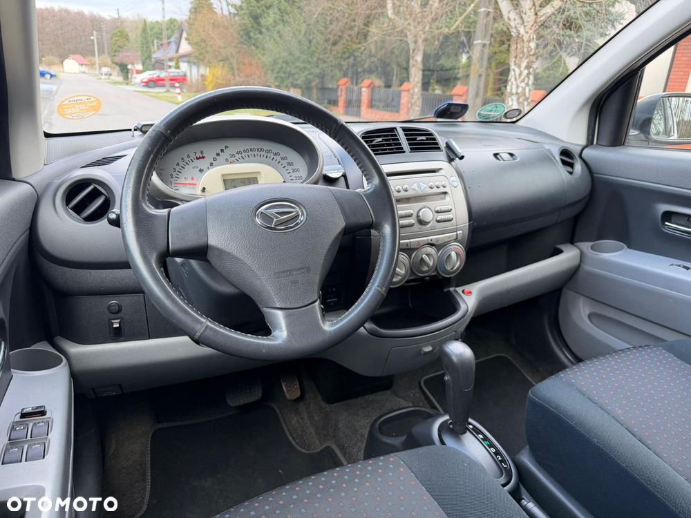 Daihatsu Sirion - 12