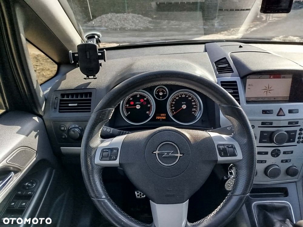 Opel Zafira - 4