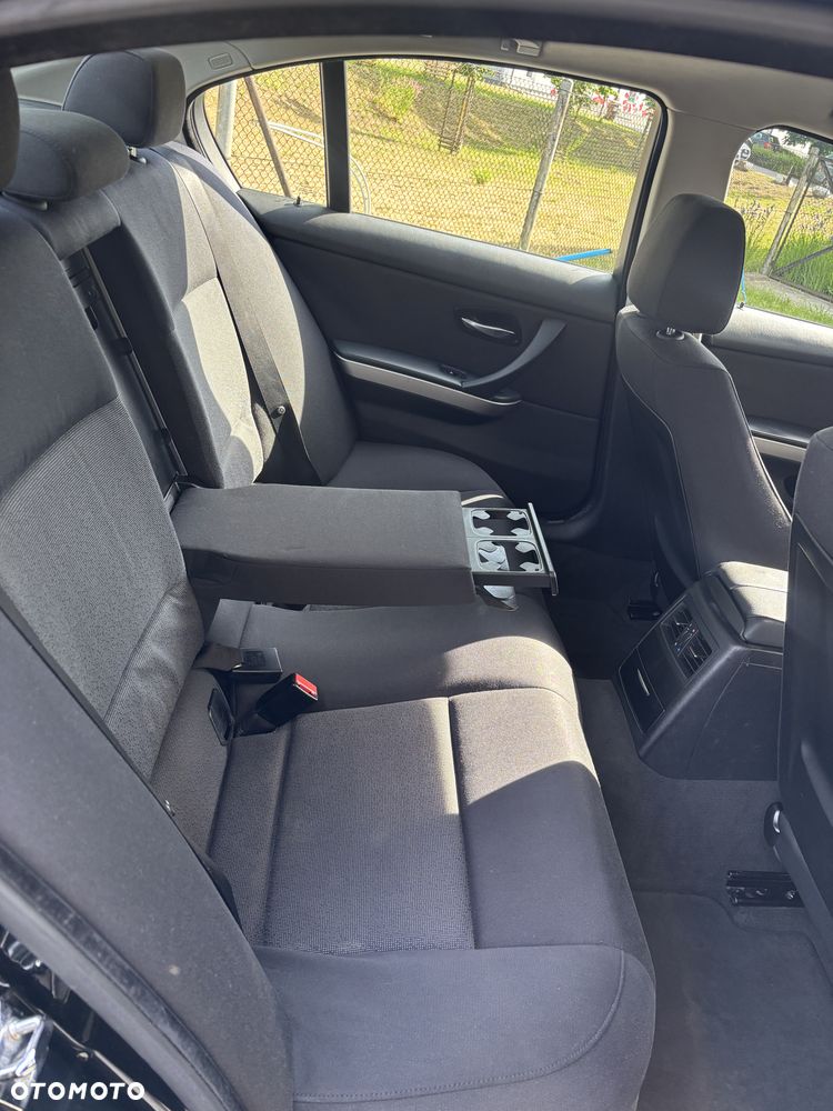 BMW Seria 3 318i - 21