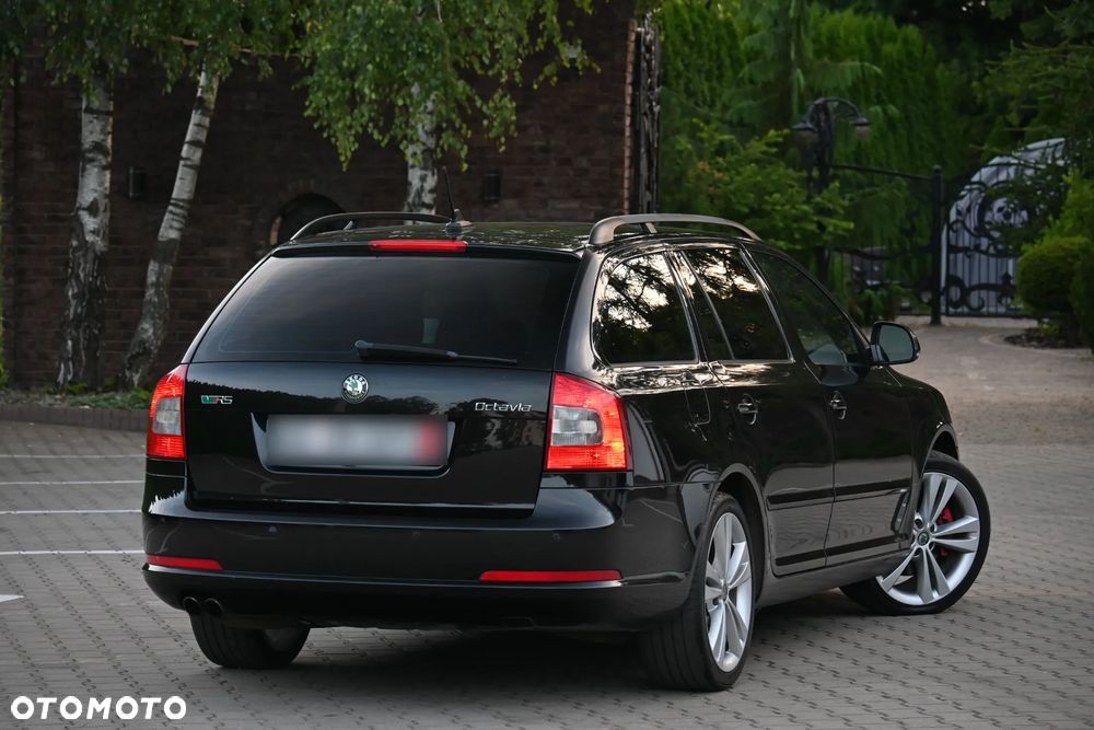 Skoda Octavia 2.0 TDI CR DPF DSG RS - 14