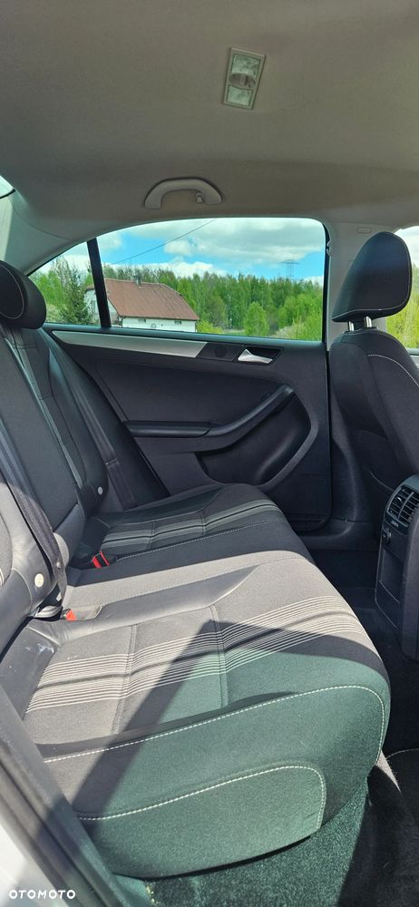 Volkswagen Jetta 1.4 TSI Match - 17