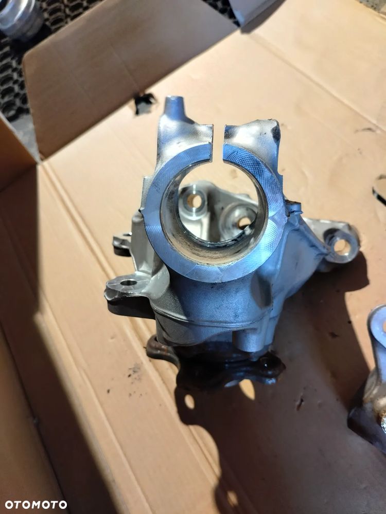 Zwrotnica prawa BMW G20/G21 xdrive - 4