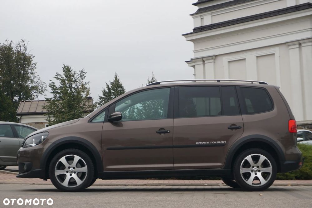 Volkswagen Touran 2.0 TDI DPF Cross - 7