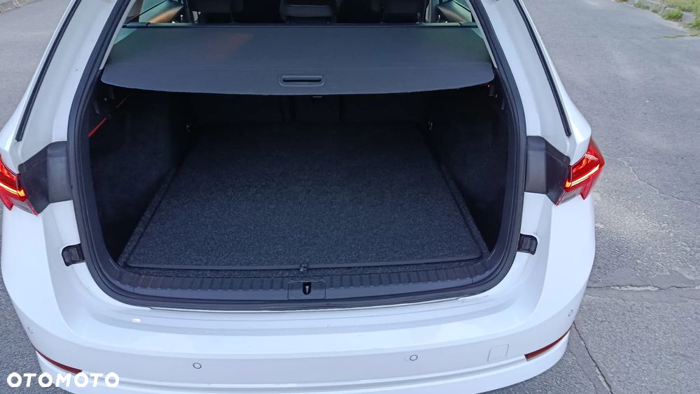 Skoda Octavia 2.0 TDI DSG Tour - 11