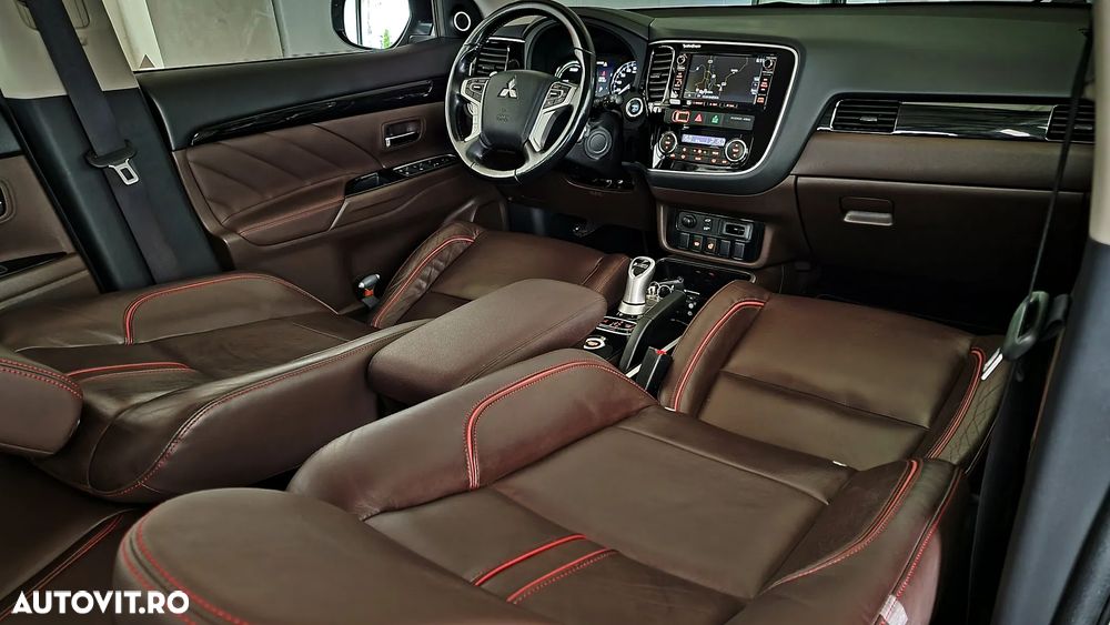 Mitsubishi Outlander 2.0 4WD - 31
