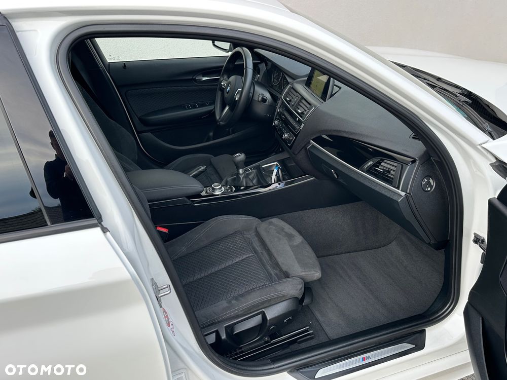 BMW Seria 1 120d M Sport - 23