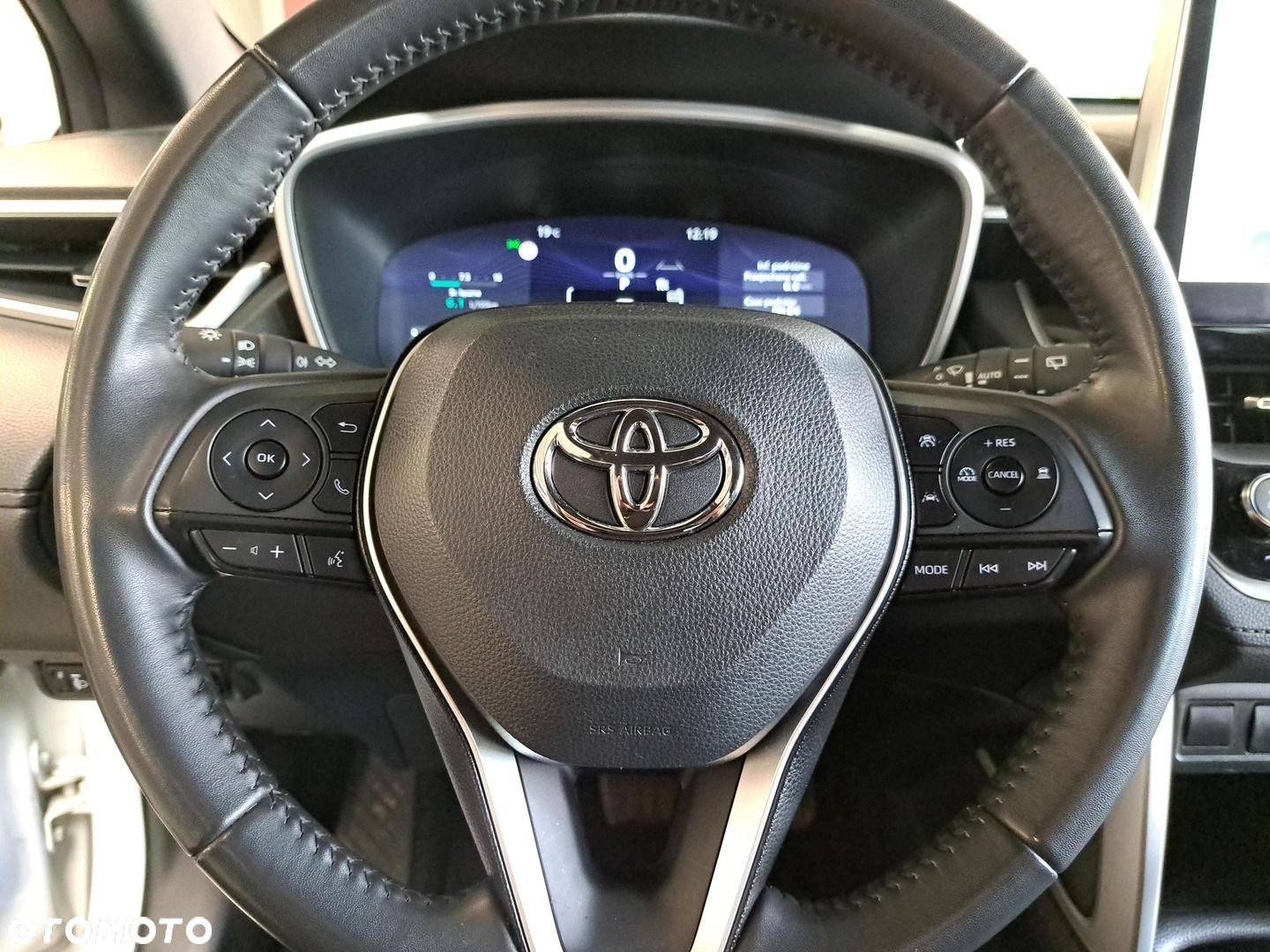 Toyota Corolla Cross - 30