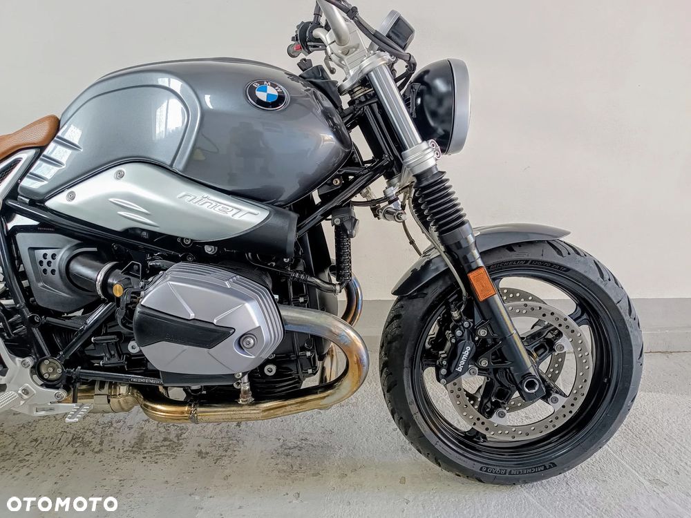 BMW R - 9