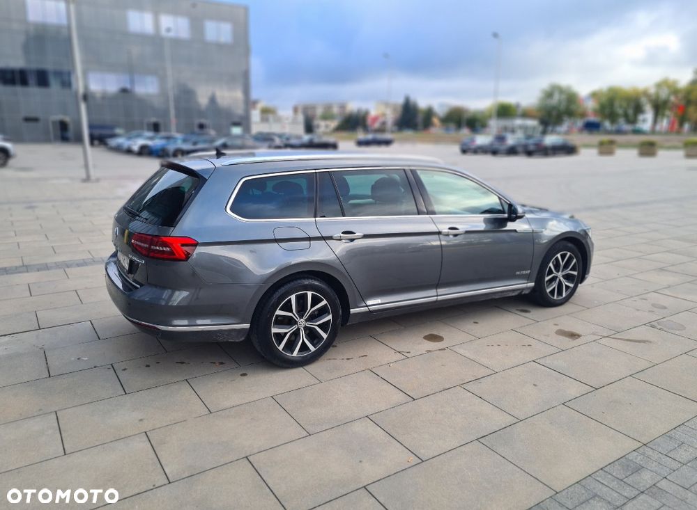 Volkswagen Passat - 19