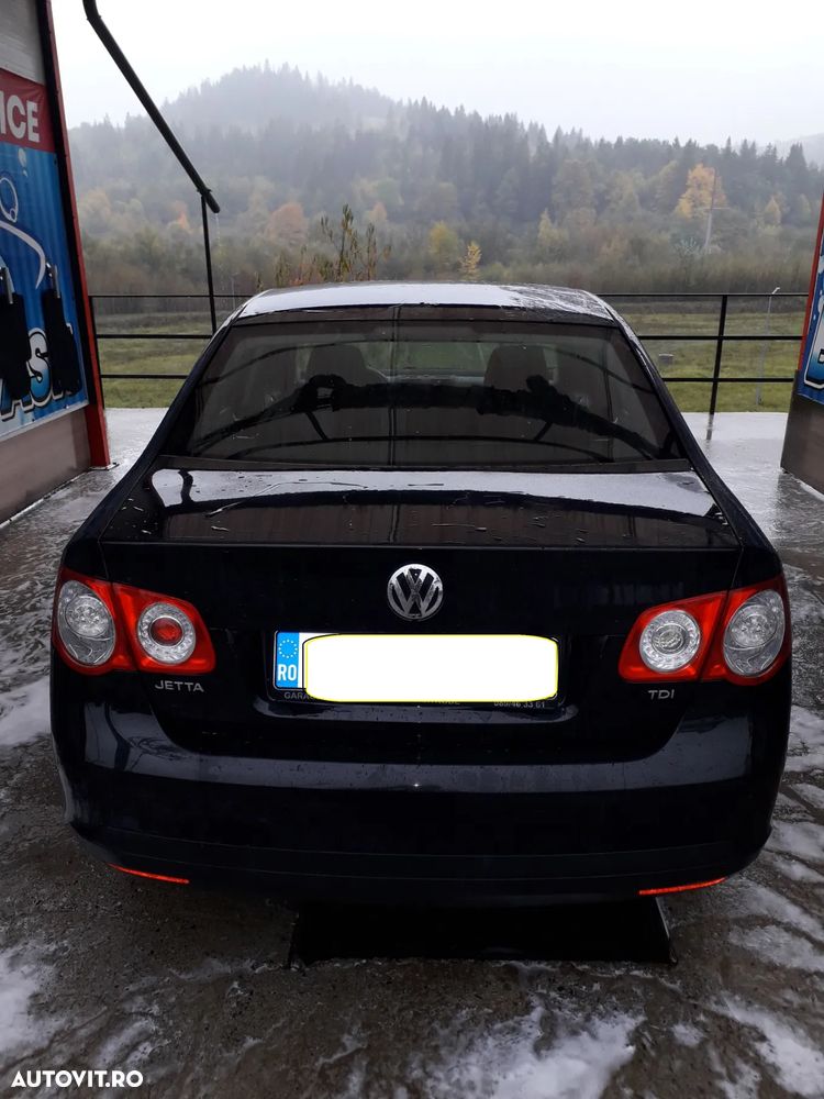 Volkswagen Jetta 1.6 TDI Comfortline - 7