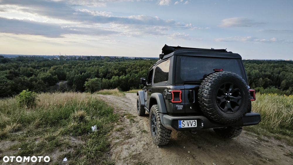 Jeep Wrangler - 11