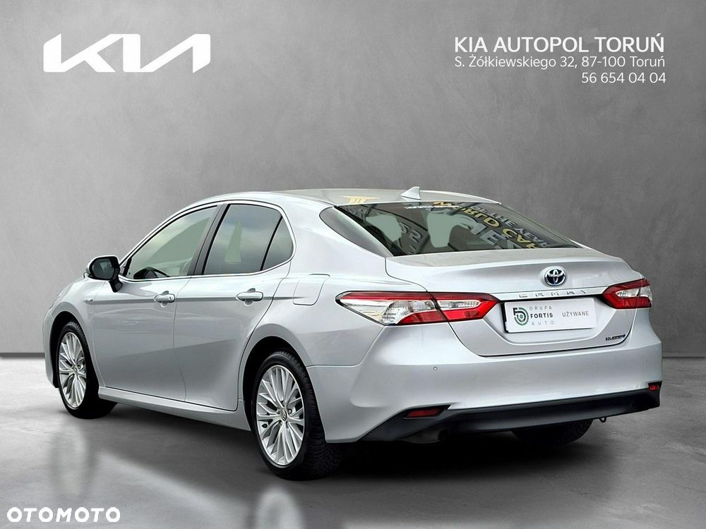 Toyota Camry 2.5 Hybrid Comfort CVT - 3