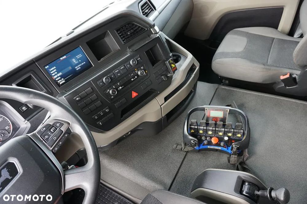 MAN TGS / 35.470 / E 6 / SKRZYNIOWY + HDS / FASSI F 545 / ŁAD. 13 105 KG / PILOT - 15