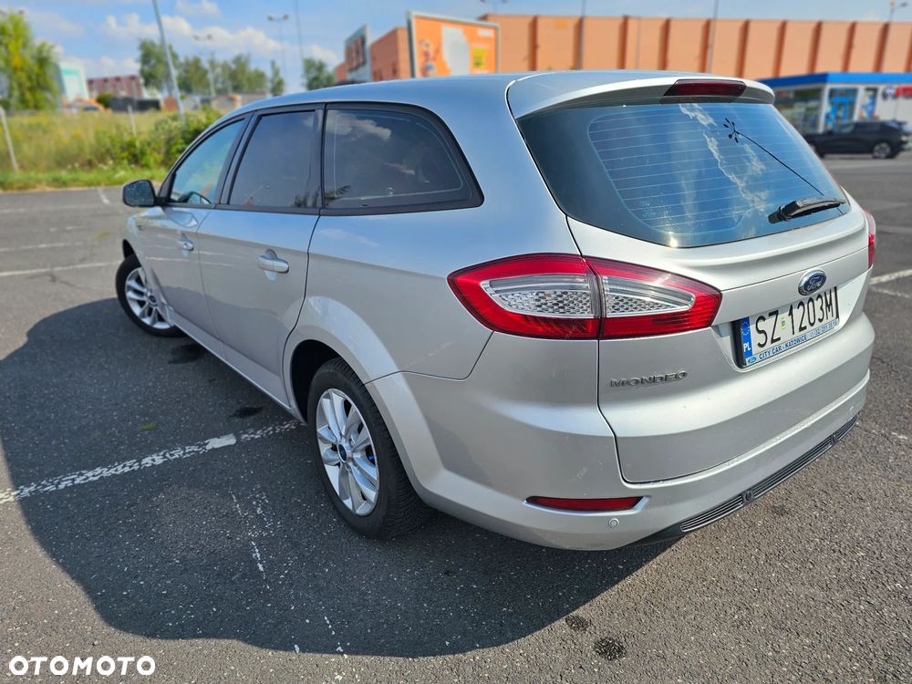 Ford Mondeo 2.0 TDCi Ambiente - 6