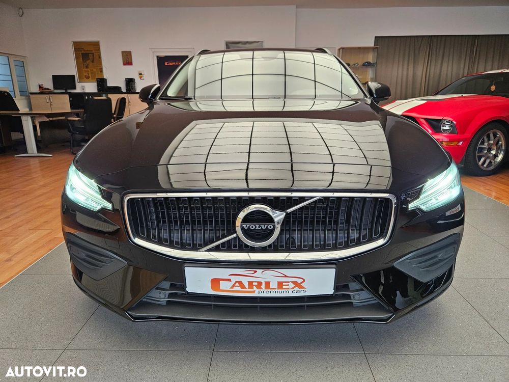 Volvo V60 B4 MHEV AT8 FWD Momentum Pro - 28