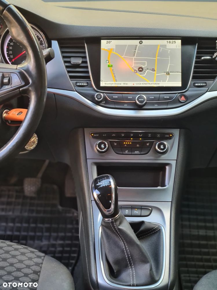 Opel Astra 1.4 T Dynamic - 8