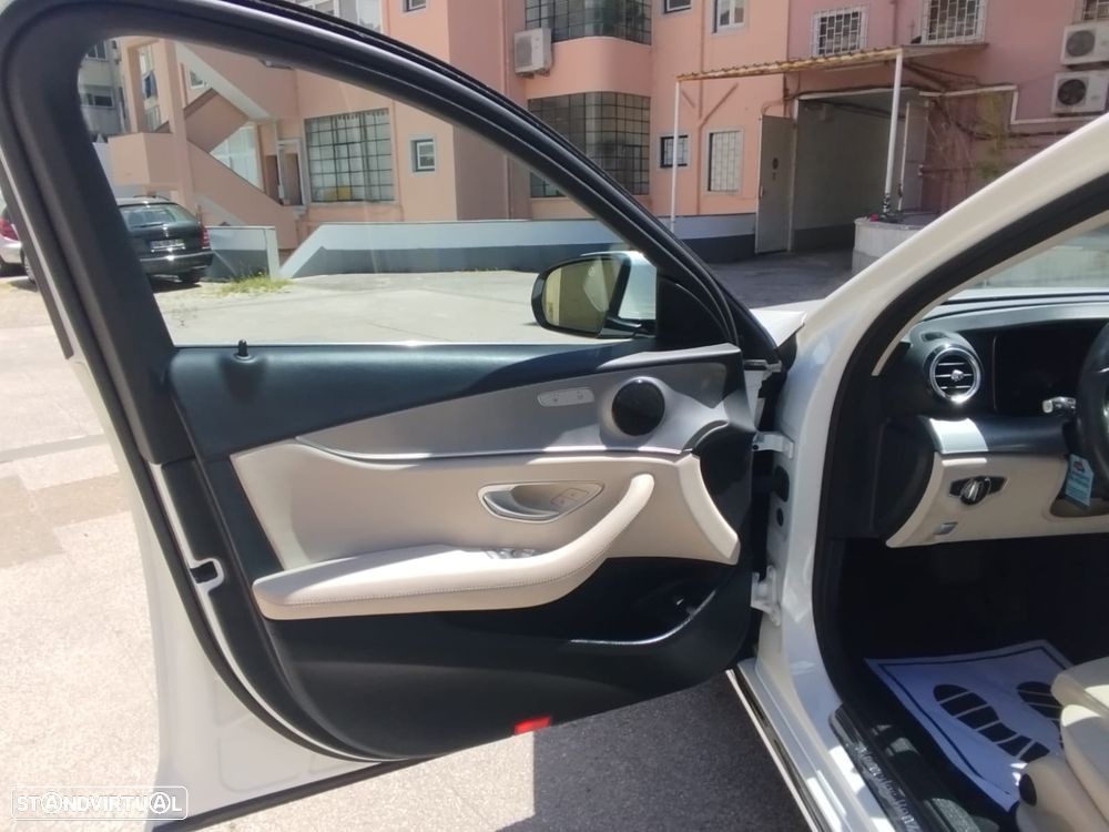 Mercedes-Benz E 300 de 4Matic 9G-TRONIC - 24