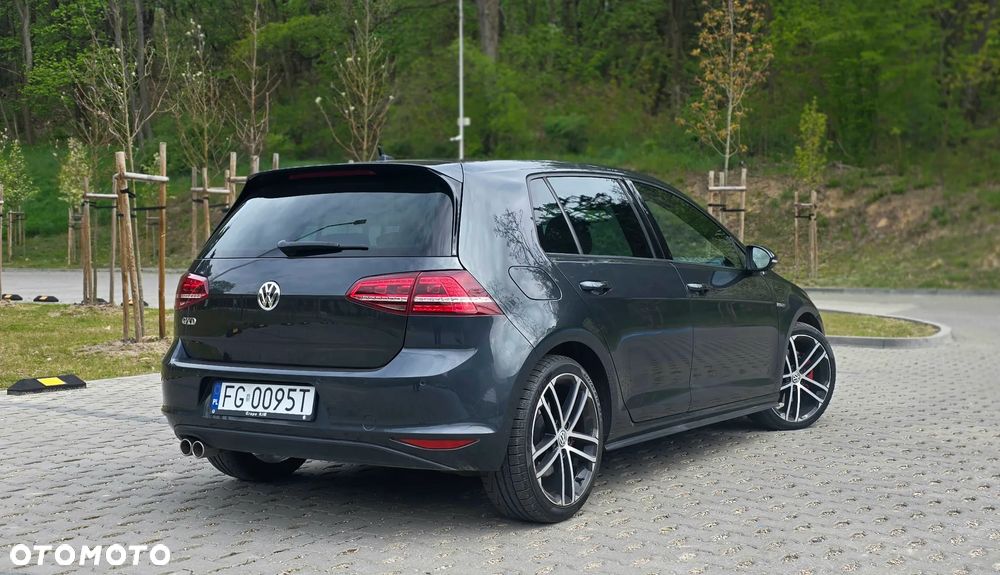 Volkswagen Golf 2.0 TDI BMT GTD - 3