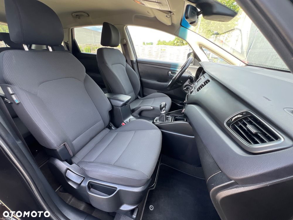 Kia Carens 1.6 GDI Edition 7 - 32