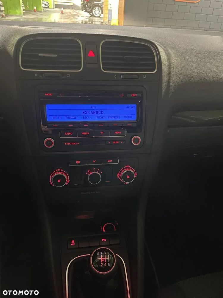 Volkswagen Golf - 8