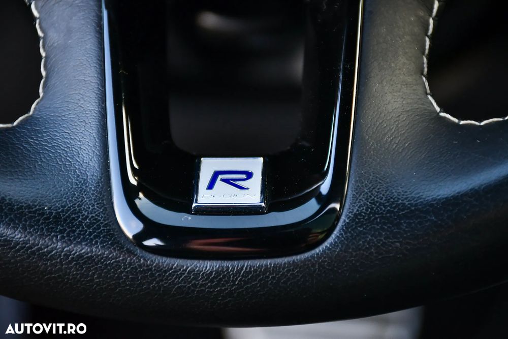 Volvo XC 60 D4 AWD R-Design - 24