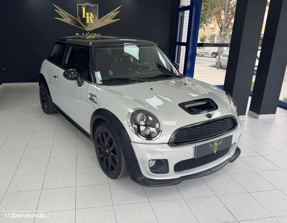 MINI 3 Portas Cooper D - 3