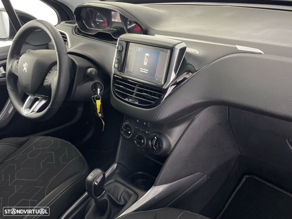 Peugeot 2008 1.2 PureTech Active - 23