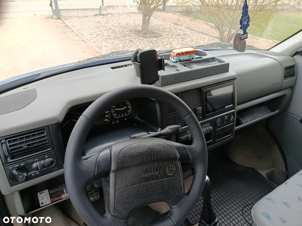 Volkswagen Caravelle GL - 7