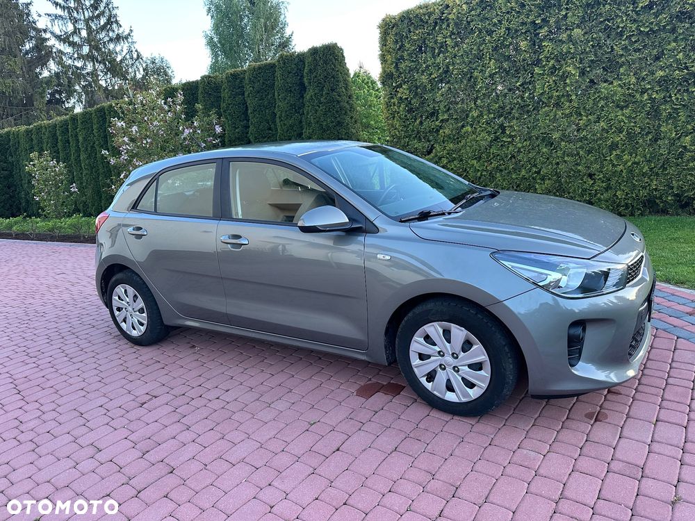 Kia Rio 1.2 L - 9