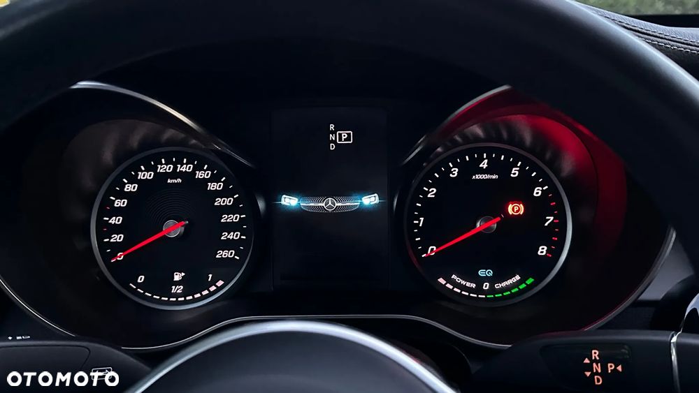 Mercedes-Benz GLC 300 e 4-Matic Business Edition - 24