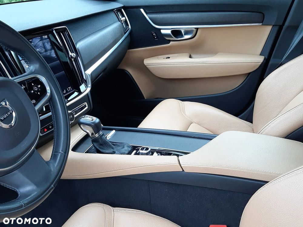 Volvo V90 Cross Country T6 AWD Geartronic - 24