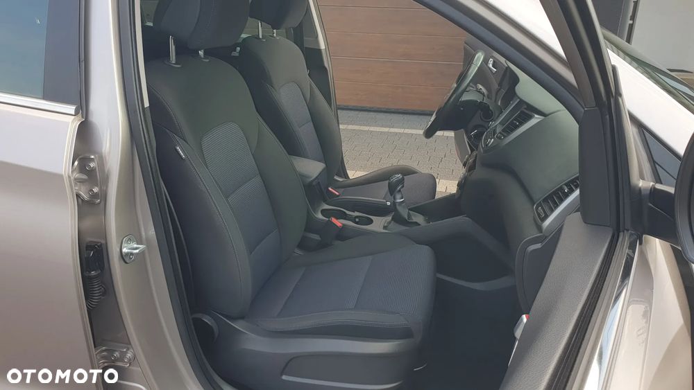 Hyundai Tucson blue 1.6 GDi 2WD Navi - 22