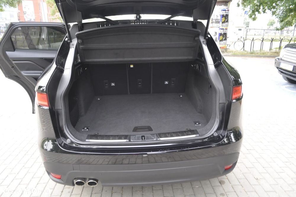 Jaguar F-Pace - 11