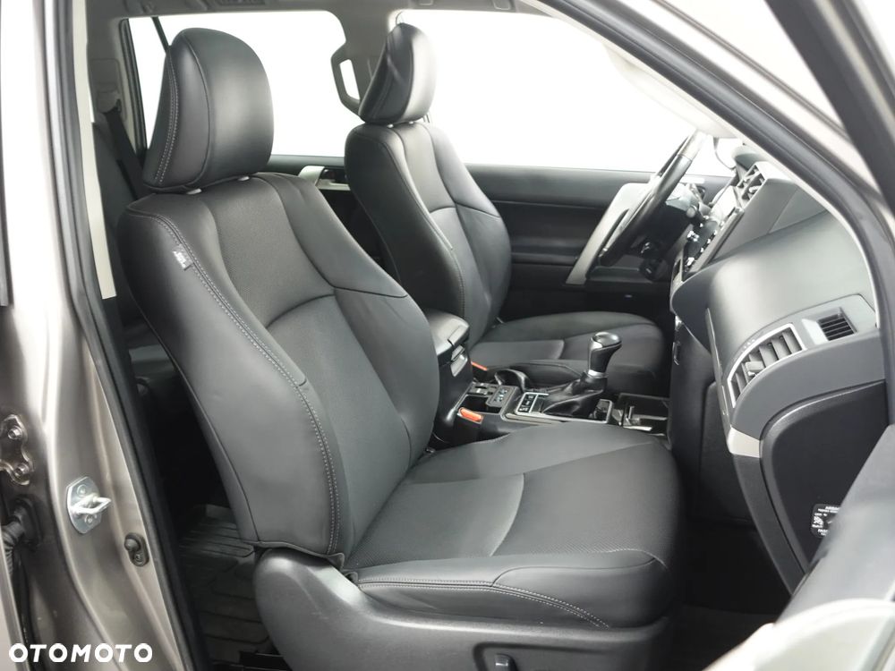 Toyota Land Cruiser 2.8 D-4D Automatik Executive - 22